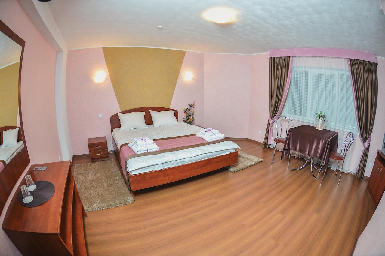Hotel Forsage à Rivne Chambre photo