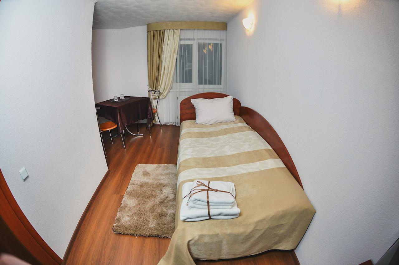 Hotel Forsage à Rivne Chambre photo